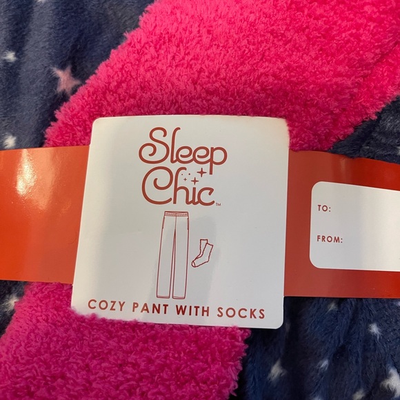 Sleep Chic Star Pajama Set with Socks - Picture 2 of 4